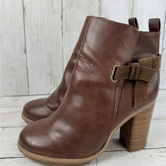 Brown Ankle Boot Bootie Zip Up Faux Leather Strap Target Womens 6.5 Block Heel - Picture 3 of 14